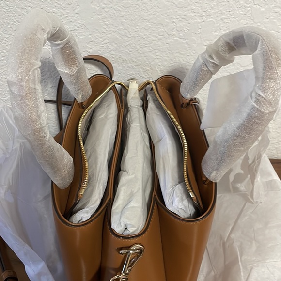 DKNY Paige Medium Satchel Bag With Convertible Strap - Picture 6 of 12